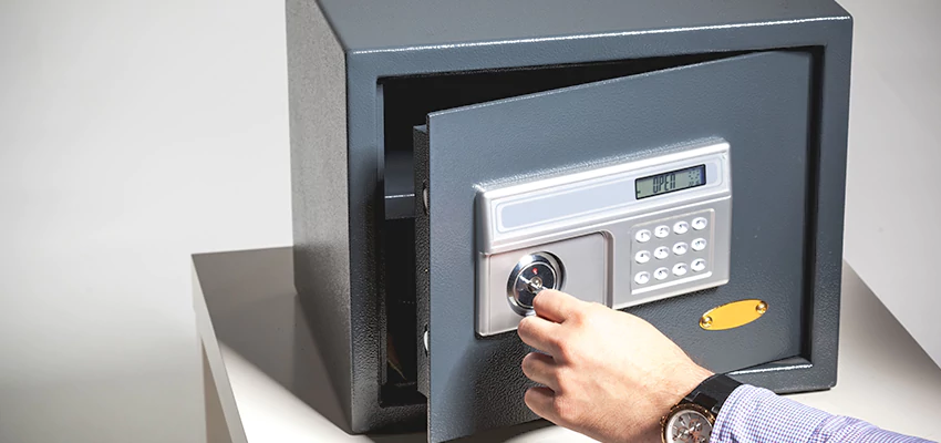 Jewelry Safe Unlocking Service in DeKalb, Illinois